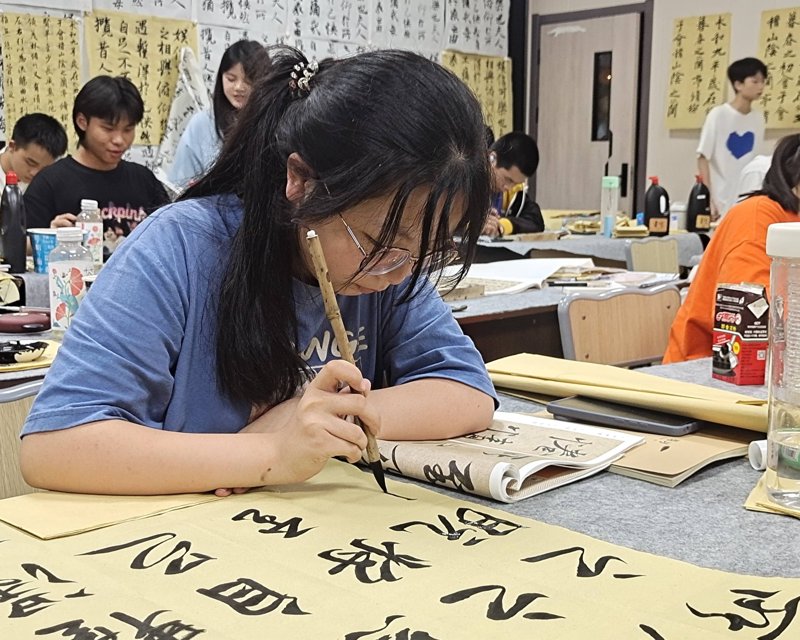 从传统艺术到现代艺术：万州艺术培训的新机遇